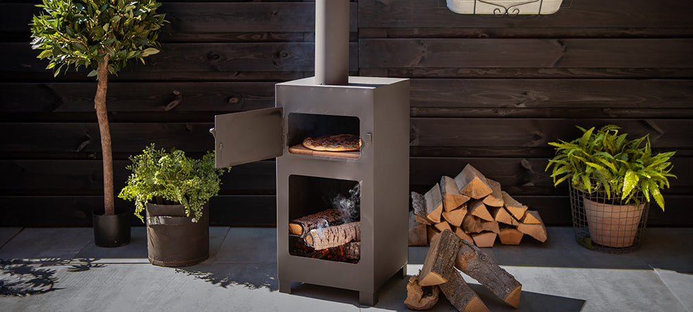 Lag perfekte pizzaer i en vedfyrt pizzaovn